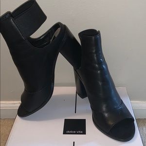 NIB DOLCE VITA LEATHER BOOTIE